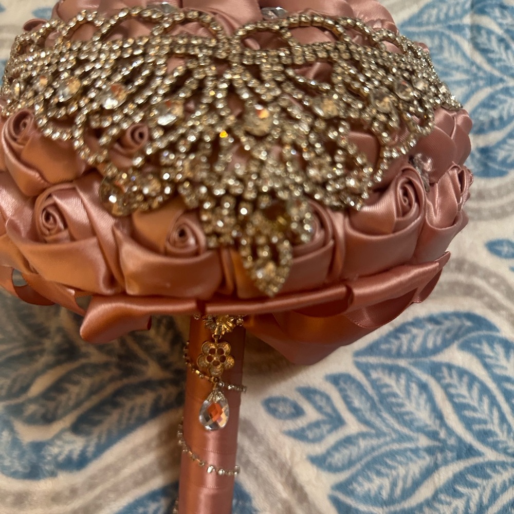 Elegant Pink Crystal Brooch Wedding Bouquet